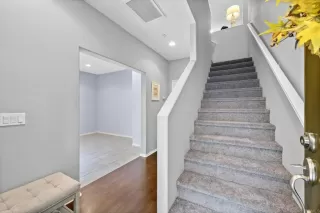 Photo #2: NDP2303637 Listing
