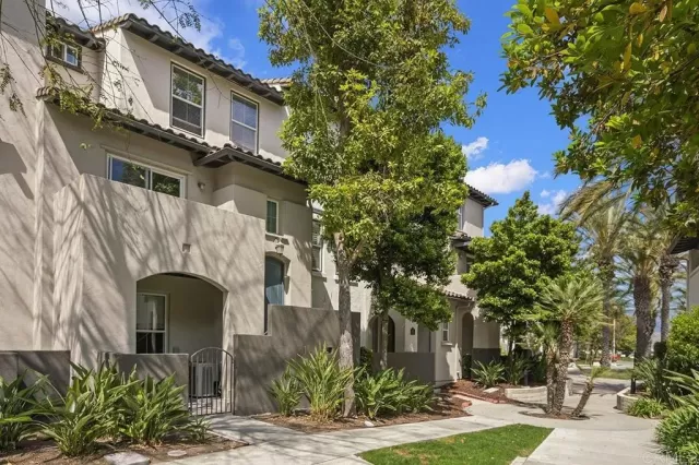 MLS: NDP2303844 Condo For Sale