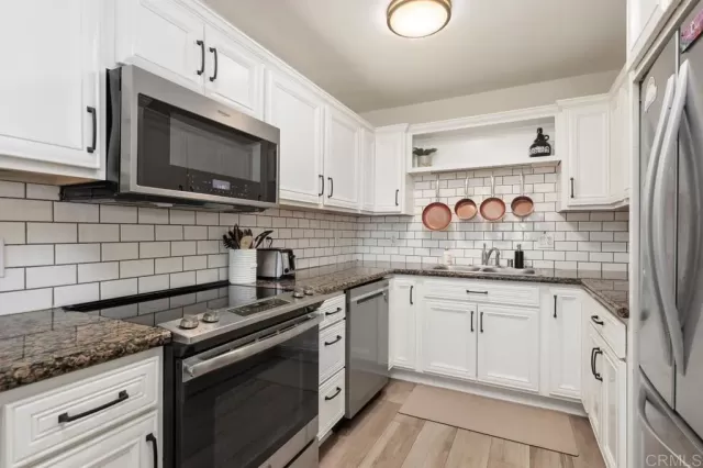 MLS: NDP2304378 Condo For Sale