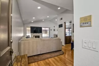 Photo #4: NDP2306398 Listing 