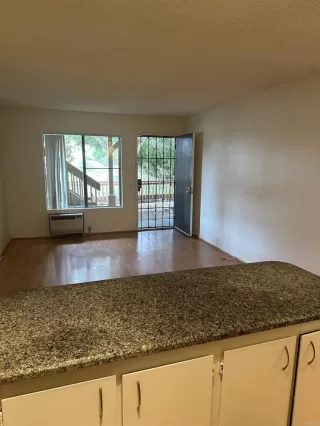 Photo #4: NDP2306551 Listing