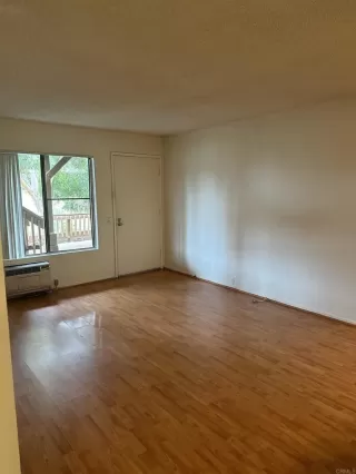 Photo #6: NDP2306551 Listing