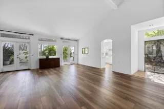 Photo #6: NDP2306747 Listing