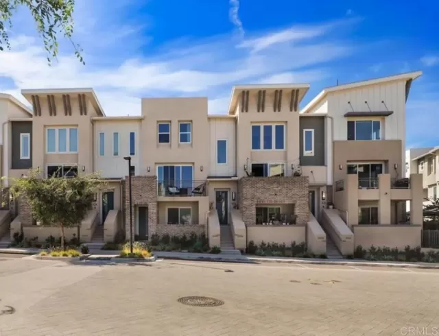 MLS: NDP2306766 Condo For Sale