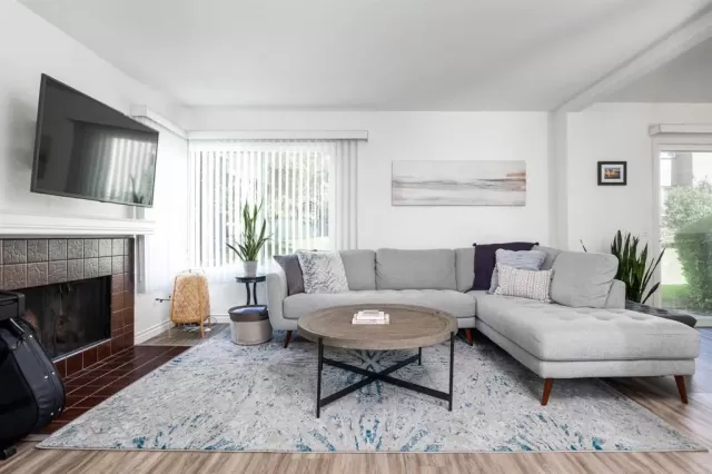 MLS: NDP2306944 Condo For Sale