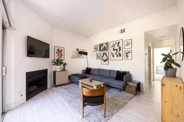 MLS: NDP2306947 Condo For Sale