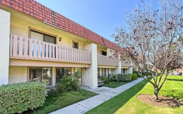 MLS: NDP2307083 Condo For Sale