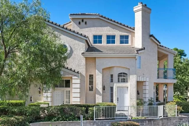 MLS: NDP2307373 Condo For Sale