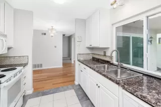 Photo #5: NDP2307458 Listing