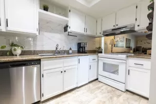 Photo #4: NDP2308359 Listing