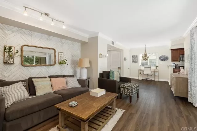 MLS: NDP2308376 Condo For Sale