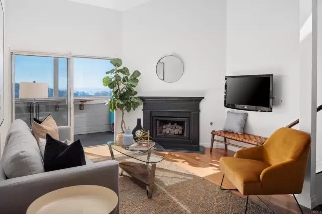 MLS: NDP2308687 Condo For Sale