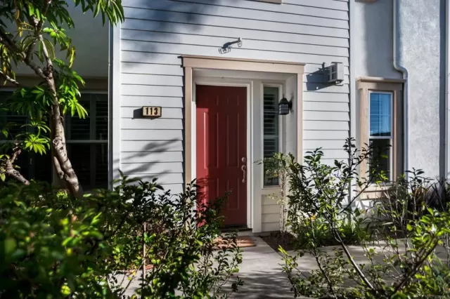 MLS: NDP2308948 Condo For Sale