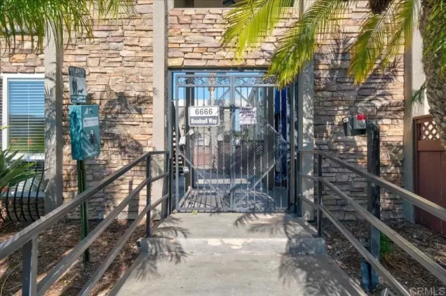 MLS: NDP2309233 Condo For Sale