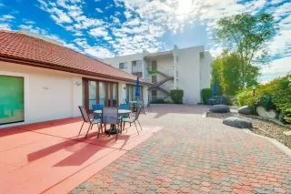 Photo #4: NDP2309272 Listing