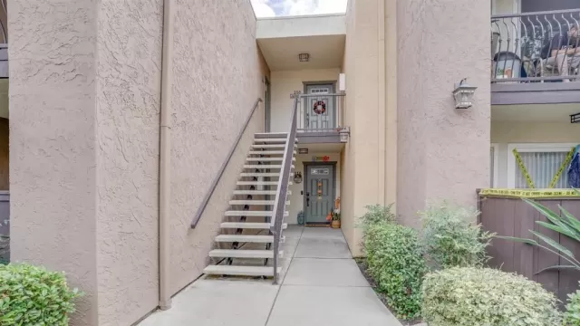 MLS: NDP2309297 Condo For Sale