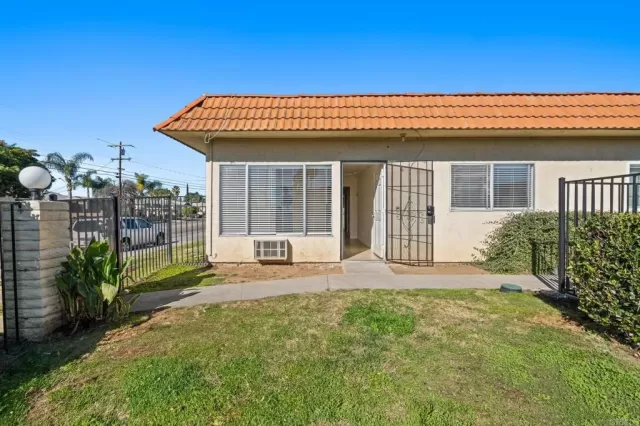 MLS: NDP2309429 Condo For Sale