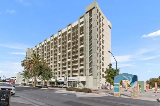 MLS: NDP2400241 Condo For Sale