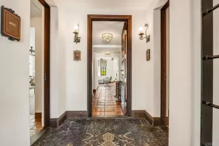 Photo #5: NDP2400584 Listing