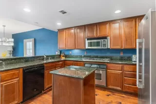 Photo #4: NDP2400702 Listing 