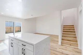 Photo #5: NDP2400790 Listing