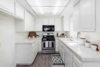 Photo #5: NDP2400876 Listing