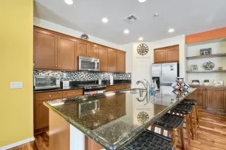 Photo #4: NDP2401064 Listing