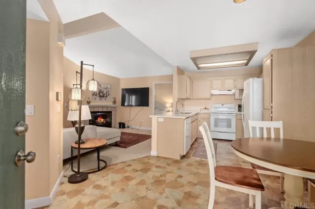 MLS: NDP2401599 Condo For Sale