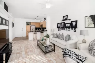 Photo #2: NDP2401642 Listing