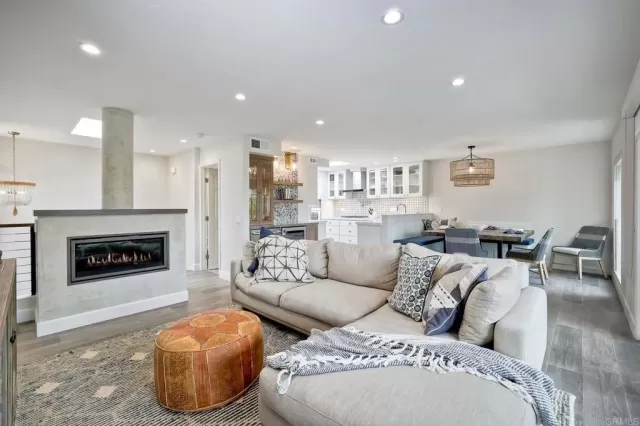 MLS: NDP2402078 Condo For Sale