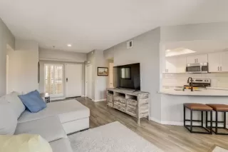 Photo #5: NDP2402498 Listing