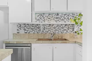 Photo #4: NDP2402619 Listing