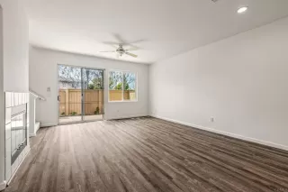 Photo #4: NDP2402950 Listing 