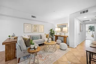 Photo #4: NDP2402964 Listing