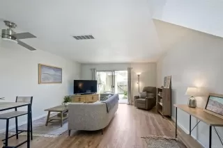 Photo #2: NDP2403368 Listing