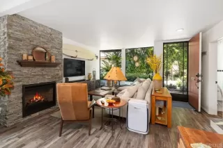 Photo #4: NDP2403589 Listing