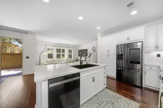 Photo #2: NDP2403786 Listing