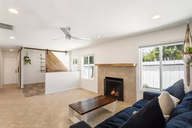 MLS: NDP2403926 Condo For Sale