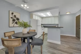 Photo #4: NDP2404206 Listing 