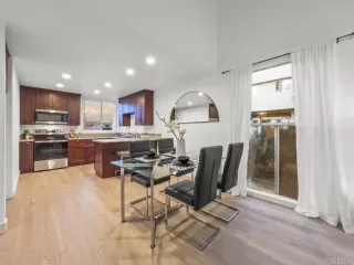 Photo #5: NDP2404462 Listing 