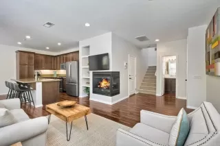 Photo #1: NDP2404556 Listing