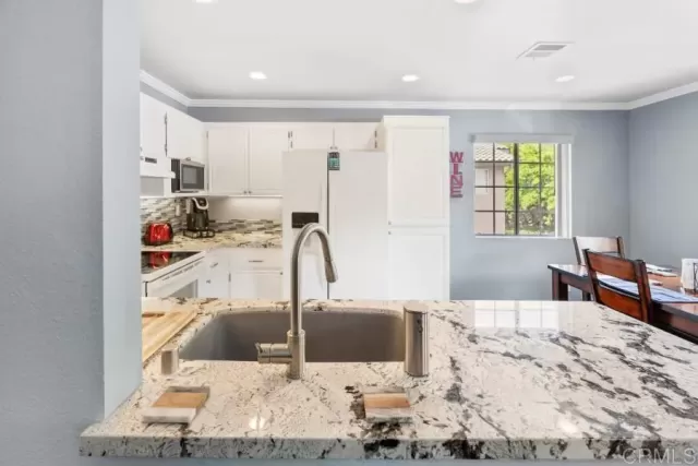 MLS: NDP2404582 Condo For Sale