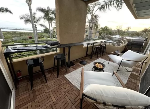 MLS: NDP2404587 Condo For Sale