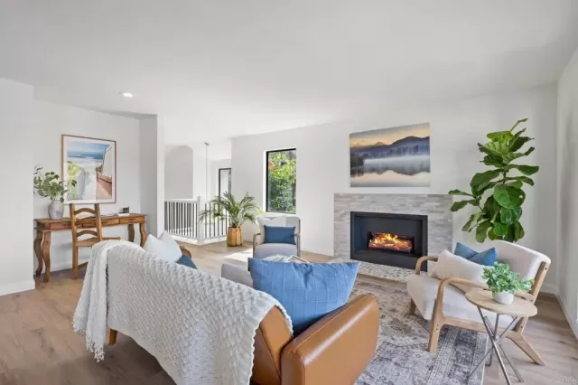 MLS: NDP2404715 Condo For Sale