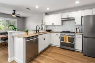 Photo #3: NDP2404729 Listing 