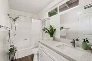 Photo #4: NDP2404820 Listing 