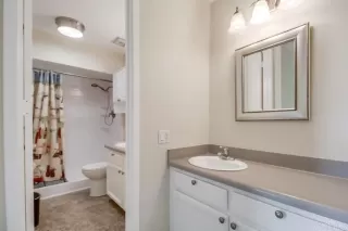 Photo #4: NDP2404869 Listing 