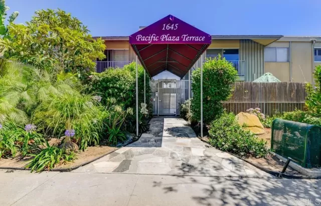 MLS: NDP2405603 Condo For Sale