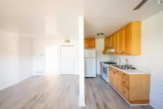 Photo #4: NDP2405917 Listing