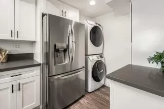 Photo #4: NDP2405991 Listing